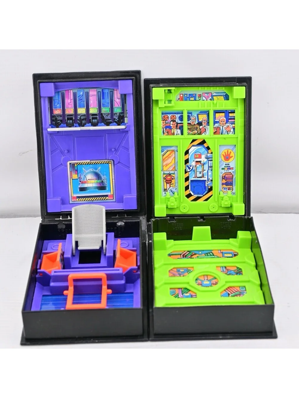 Vintage ToyBiz Marvel X-Men Pocket Comics Juggernaut Cerebro Room/Spy Mission